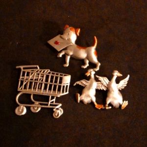 Lot of 3 Vintage Signed JJ Brooches Good Shape